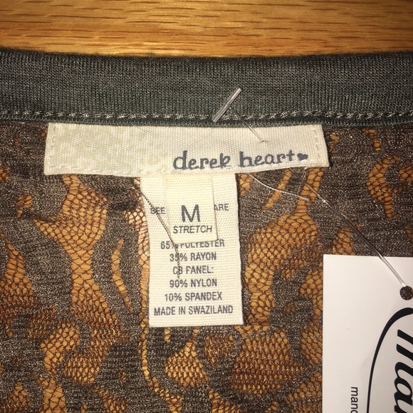 Olive green flowy v neck shirt - Picture 3 of 5